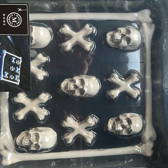 COPY - Martha Stewart Halloween Tic Tac, toe skulls, and crossbones new with ta… - Picture 1 of 7